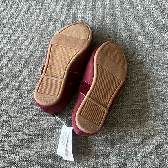 NWT Old Navy Toddler’s Velvet Maroon Bow Flats Size 7 - Picture 6 of 6